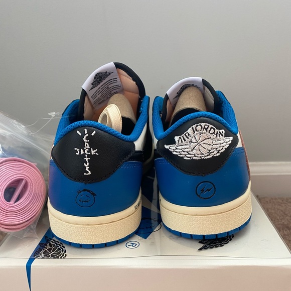 π¨ SOLD π¨ Jordan 1 Low x Travis Scott x Fragment - Picture 2 of 6